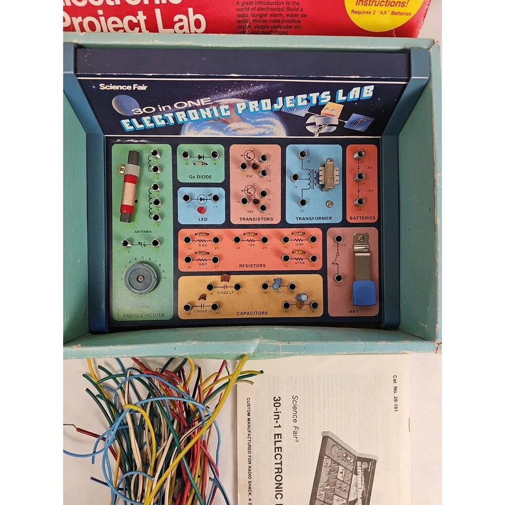 Vintage Radio Shack Science Fair 30 In One Electronic Project Lab 28-161